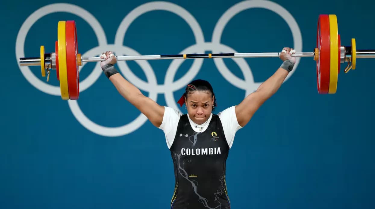 Mari Leivis Sánchez se quedó con la medalla de plata en levantamiento de pesas