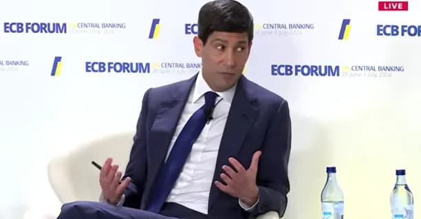 Warsh se negó a dar pistas sobre la decisión de tasas de  la Fed en julio, pero afirmó que la inflación es demasiado alta