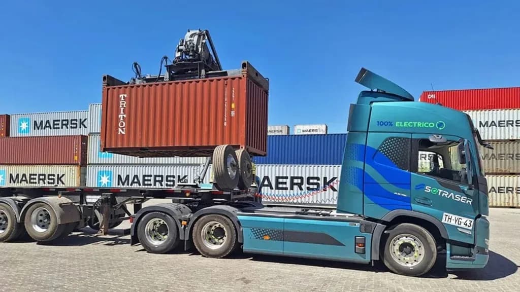 Maersk y Sotraser iniciaron operación piloto de transporte 100% eléctrico en Chile, alcanzando más de 8.400 kilómetros recorridos en 31 viajes