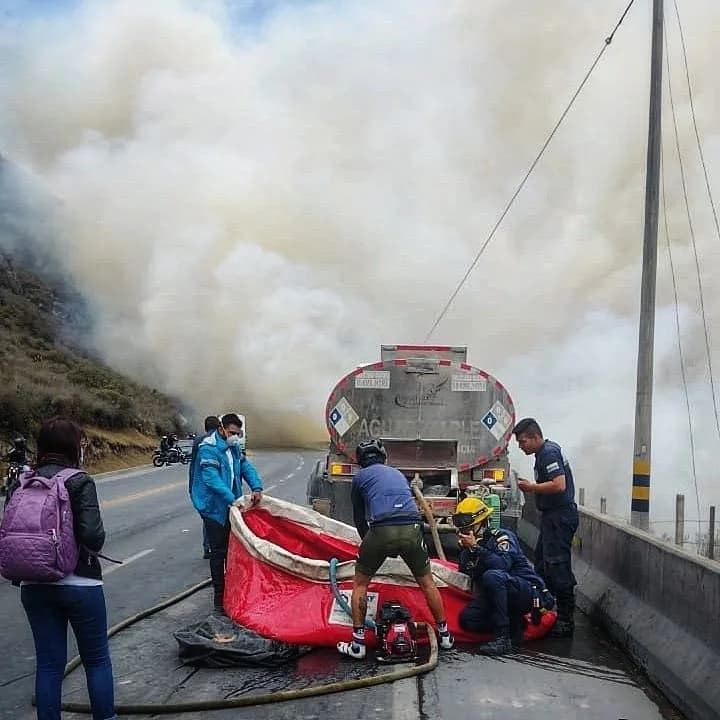 Por un incendio grave forestal en Mondoñedo, cerraron la vía entre La Mesa y Mosquera, Cundinamarca