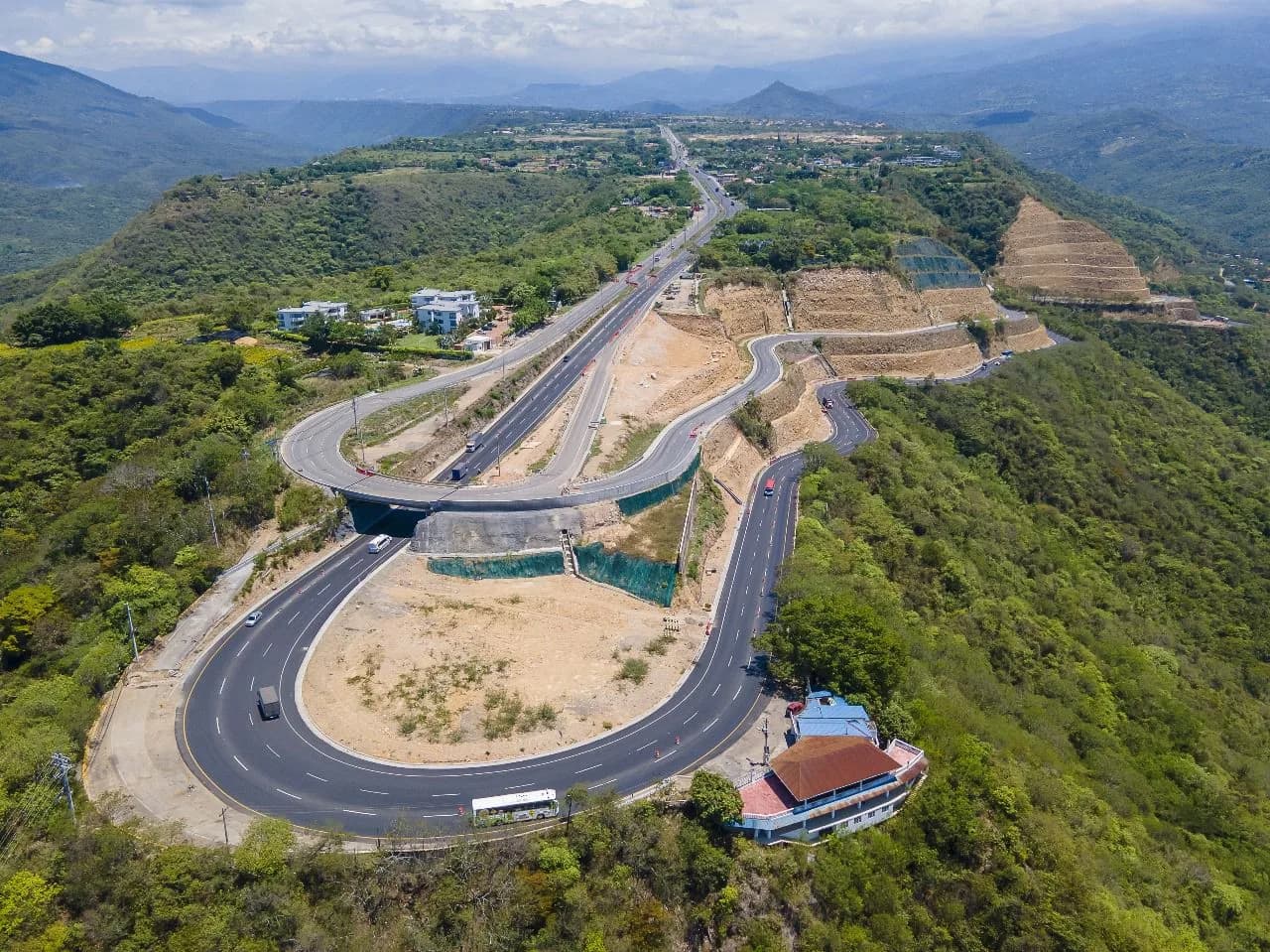 Avances en la vía Bogotá-Girardot llegan al 65,16 %, en diciembre entregan 21 kilómetros más