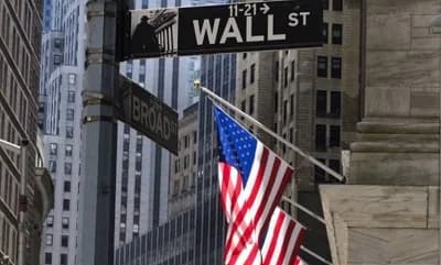 Tasas de los bonos del Tesoro bajan mientras inversionistas esperan datos clave en Estados Unidos