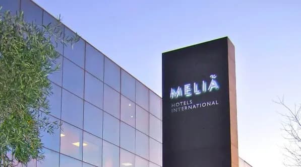 Cadena de hoteles Meliá Internacional con presencia en Colombia cerró 2024 con 19 nuevas aperturas y proyecta al menos 25 para este año