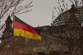En septiembre, el índice IFO de clima empresarial de Alemania subió a 89,9 puntos, más de lo esperado