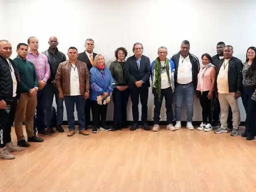 Gobierno y la Coordinadora Nacional Ejército Bolivariano acordaron elaborar un plan piloto para el tránsito de economías ilícitas
