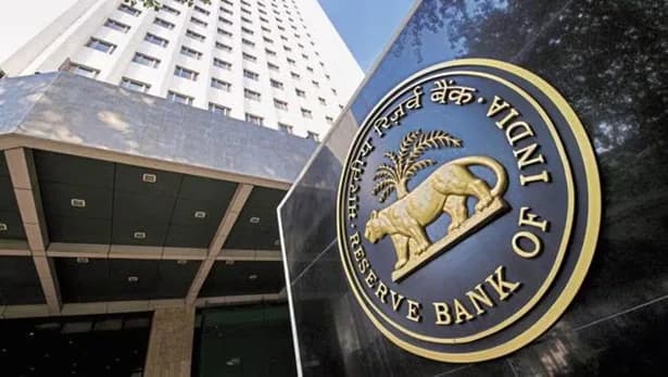 Banco de la India decidió un recorte de tasas a pesar del debilitamiento de la rupia y un crecimiento resiliente