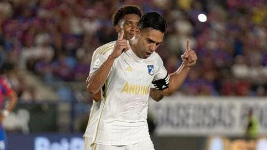 Falcao García celebró su gol 351 ante Unión Magdalena y recuperó el récord de máximo goleador colombiano