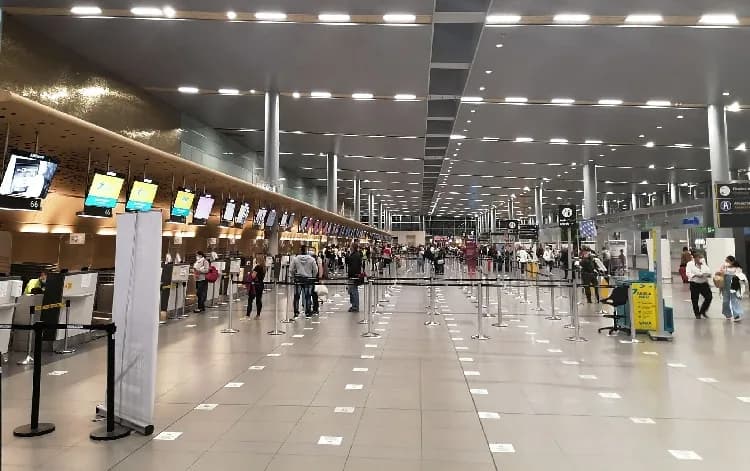 Procuraduría hace allanamiento en el aeropuerto Eldorado para confirmar o desvirtuar la presencia de 20 mil cuerpos en un hangar de dicho terminal