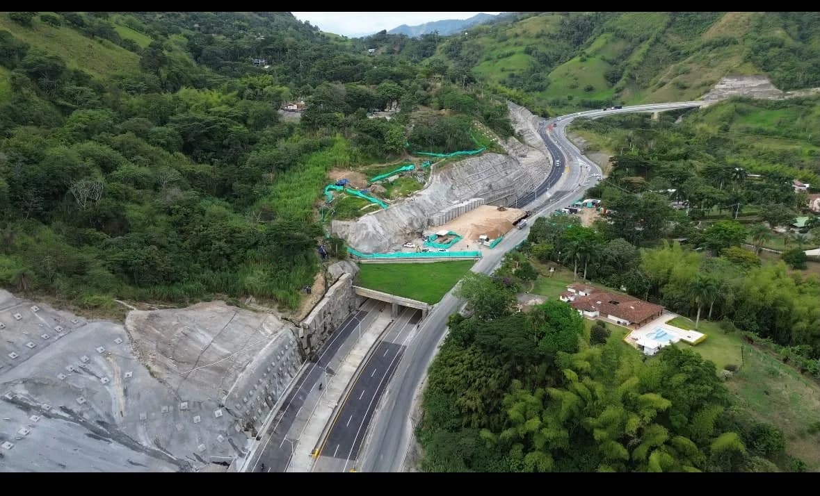 Covipacífico culminó obras de estabilización en el tramo El Líbano de la Autopista Conexión Pacífico 1