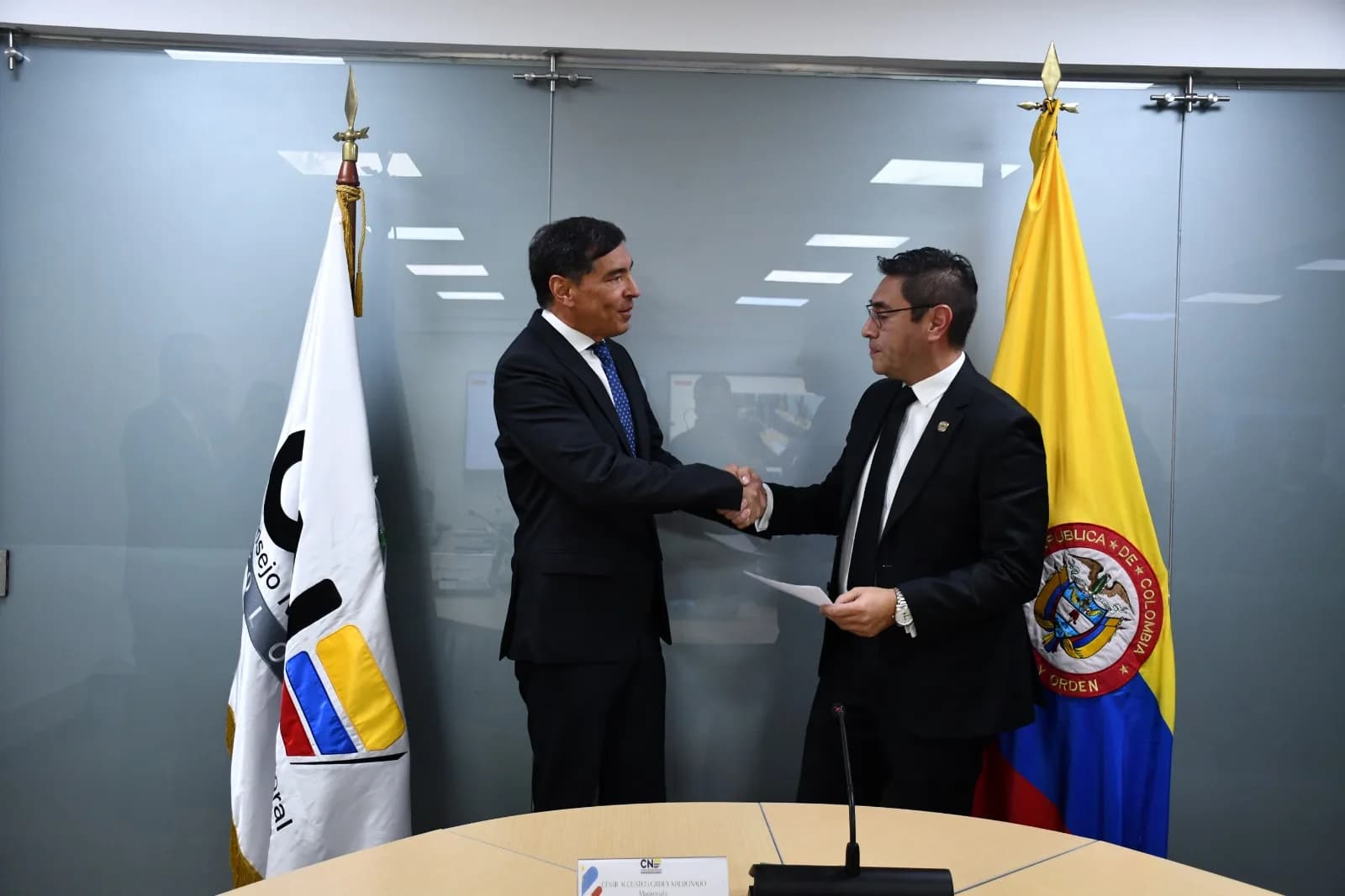 Magistrado del Centro Democrático Álvaro Hernán Prada Artunduaga elegido nuevo presidente del Consejo Nacional Electoral en reemplazo de César Lorduy