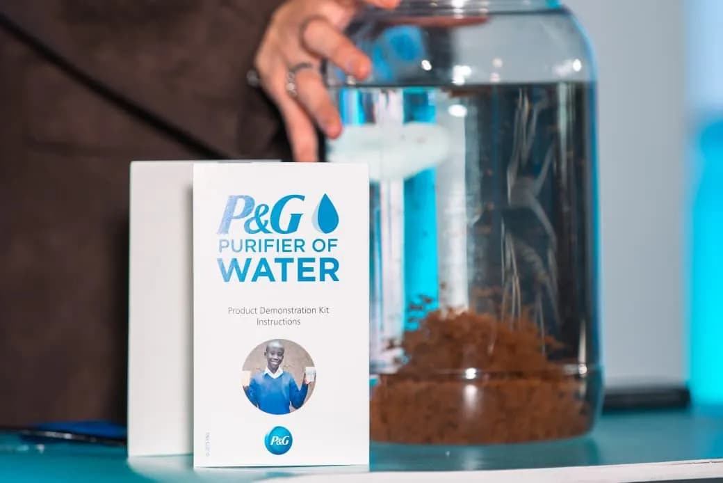 Más de 100.000 colombianos han accedido a agua limpia gracias al programa global de P&G