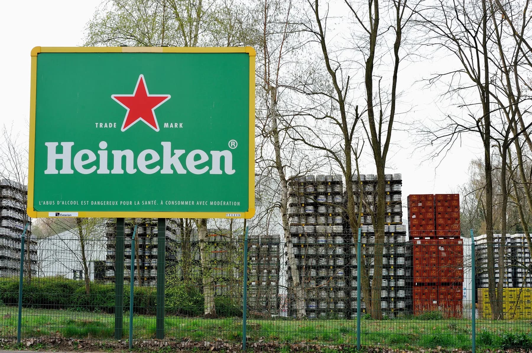 Heineken recortó 3.000 puestos de trabajo y aumentó el beneficio neto en el primer semestre