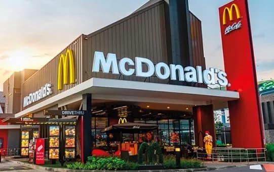 McDonalds solicitó en Rusia registrar su marca en caracteres cirílicos para comercializar de nuevo sus productos