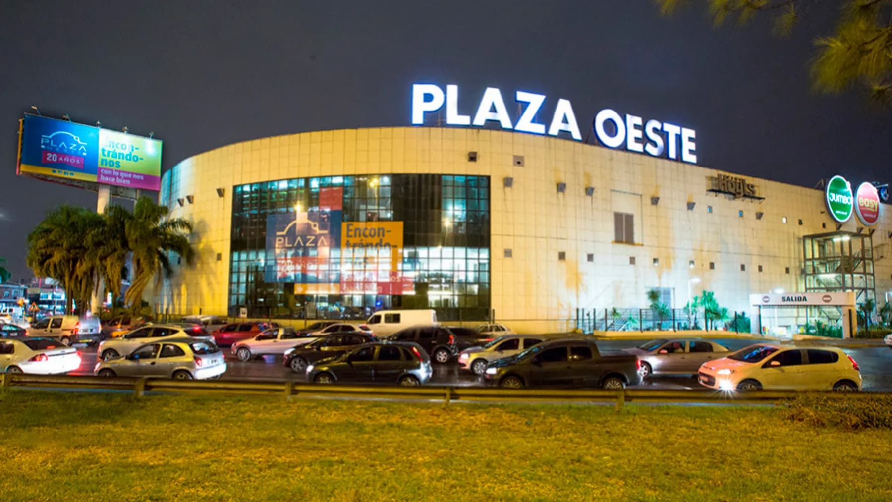 El Servicio Nacional del Consumidor de Chile pide multa de hasta US$48.200 por caída de techo un Mall Plaza Oeste