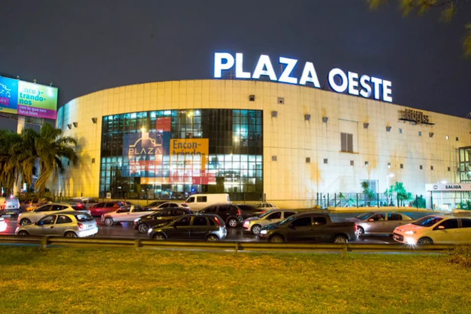 El Servicio Nacional del Consumidor de Chile pide multa de hasta US$48.200 por caída de techo un Mall Plaza Oeste