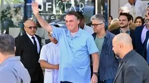 Jair Bolsonaro fue dado de alta del hospital tras tres semanas ingresado por una cirugía intestinal
