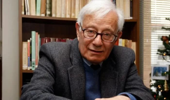 Tras varios días internado, murió el periodista y escritor colombiano Enrique Santos Molano