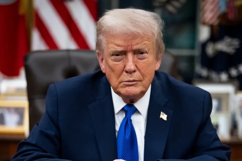 Las grandes cadenas de TV de E.U. suspendieron cobertura conjunta de Trump tras su veto a medios