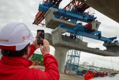 Concesionaria del Metro recibe multa de $1.200 millones por incumplimiento de plazos