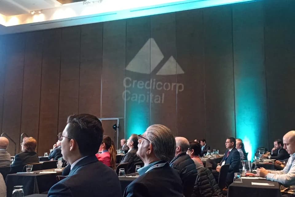 Credicorp proyecta, para Chile, un PIB de 2,4% y una inflación de 3,8% en 2025