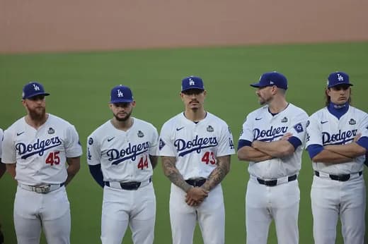 Dodgers ganaron seis a tres a los Yankees en el primer juego se la Serie Mundial