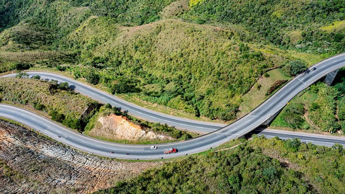 Sacyr firmará financiamientos por US$440 millones para concesiones viales en Paraguay  y Colombia