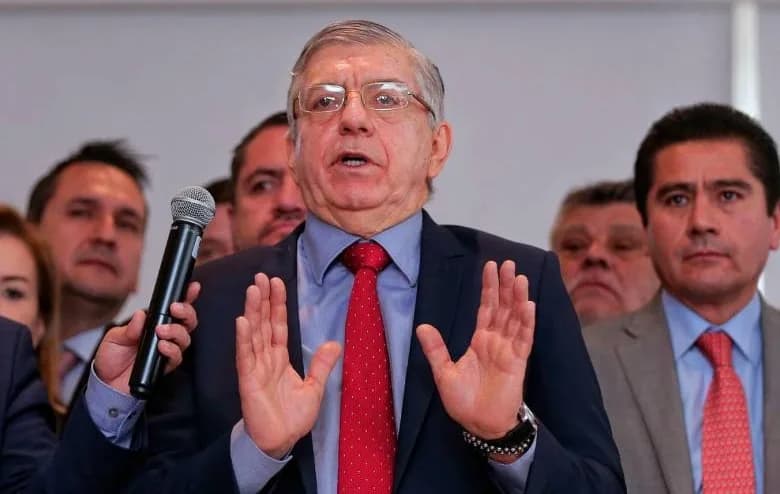 Ex presidente César Gaviria permanece estable y evoluciona favorablemente tras cirugía abdominal en Bogotá