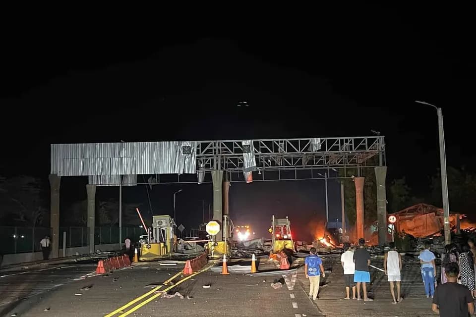 Dos muertos dejó atentado terrorista en el peaje AltoPino en  La Guajira