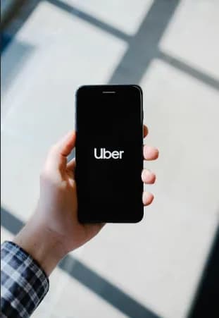 Uber y la oficina de Turismo Bogotá firmaron alianza para impulsar el turismo con tecnología