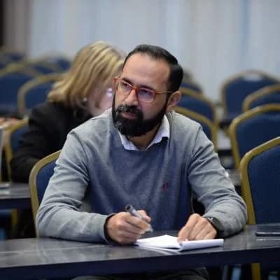 Ómar Andrés Camacho inició el empalme para entregarle el MinMinas a Edwin Palma Egea