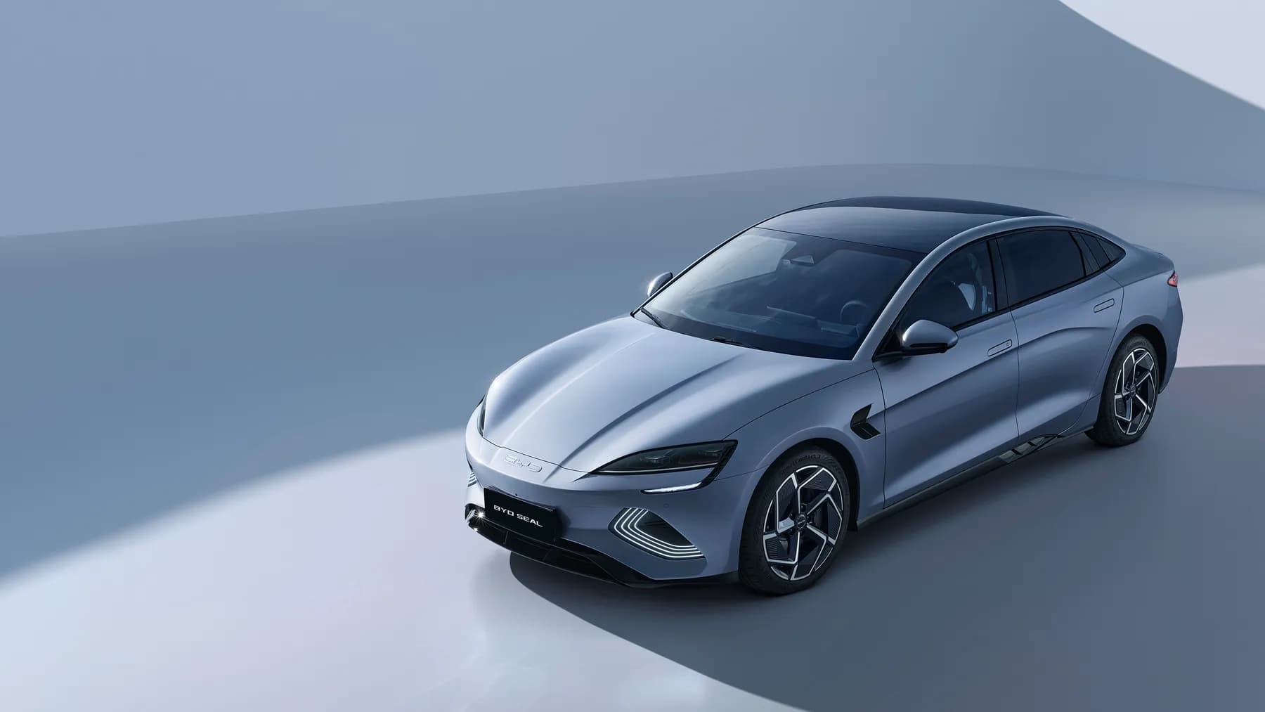 Las ventas de vehículos eléctricos e híbridos en China crecieron 40,7% en 2024