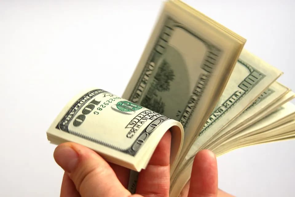 TRM que regirá hasta este miércoles estaría alrededor de $3.934,04: subiendo $21,11 frente a la que rige hasta este martes; no se daría la condición para que mercado ejerza opciones PUT