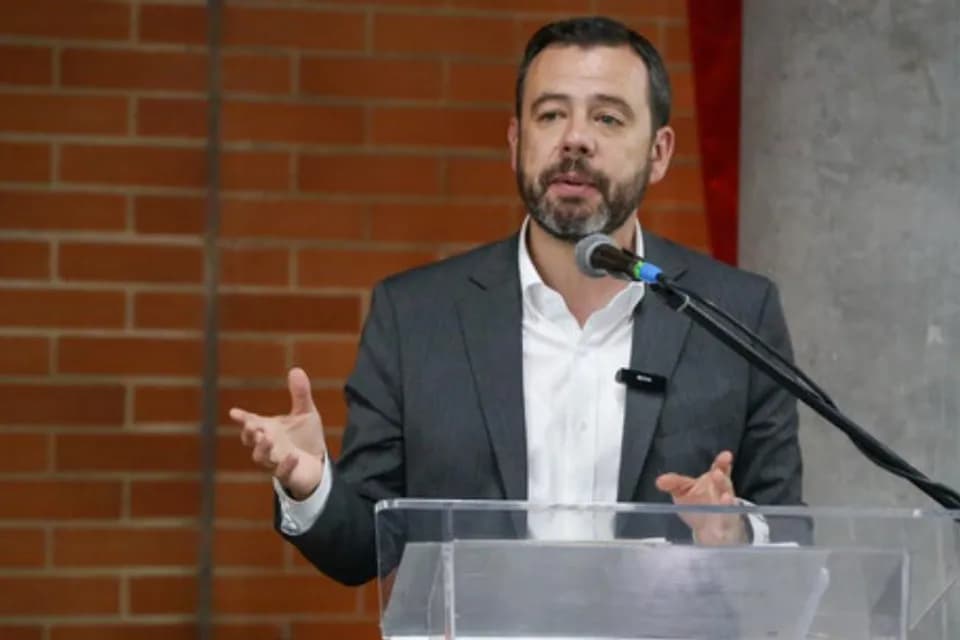 El alcalde de Bogotá, Carlos Fernando Galán, propone acceso obligatorio a cámaras privadas