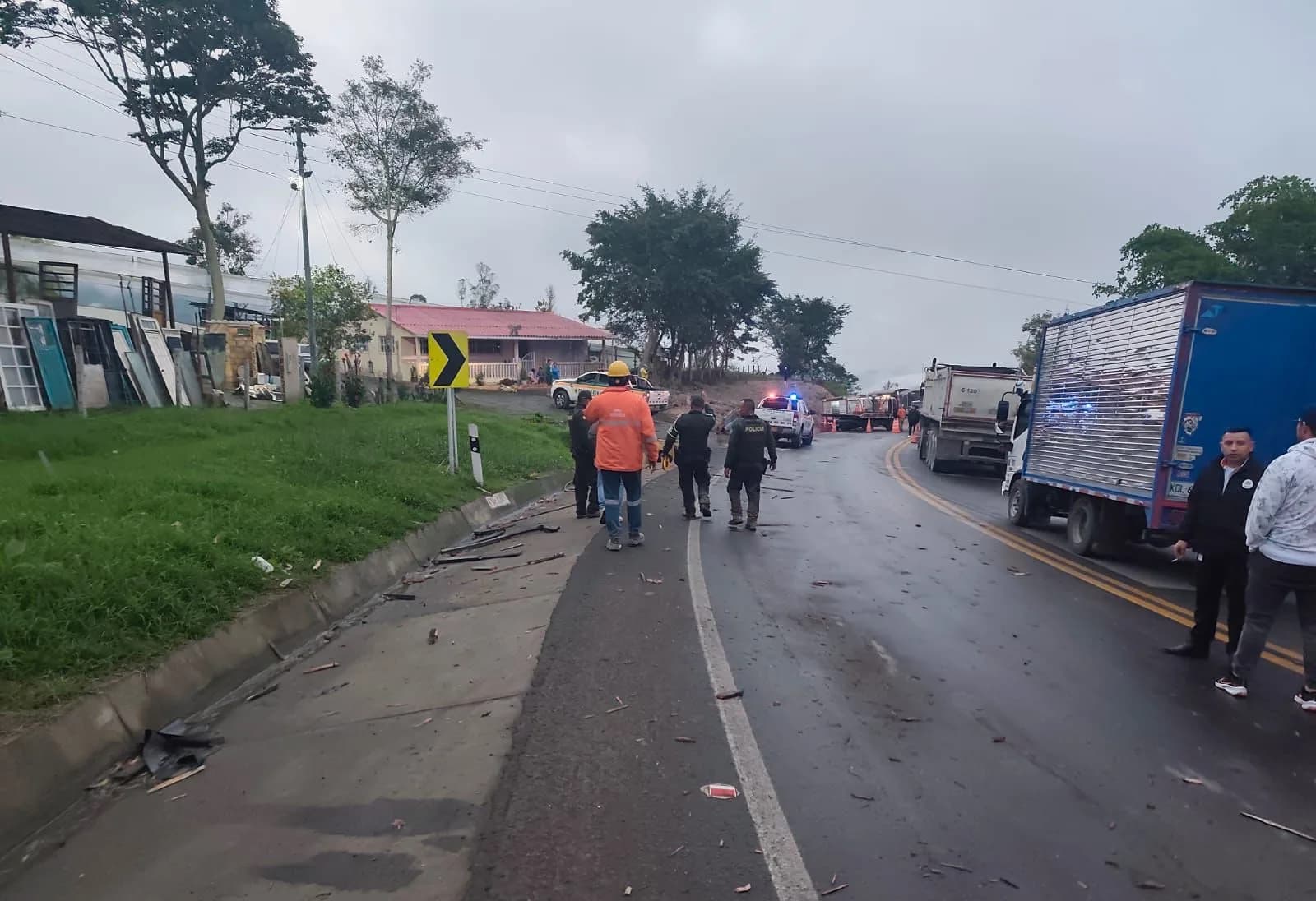 Cierre total en el corredor Bogotá - Villavicencio por siniestro vial de vehículo de carga