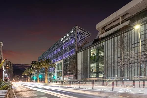 Parque Arauco cierra compra del mall Open Plaza Kennedy a Falabella en Chile por US$ 200 millones