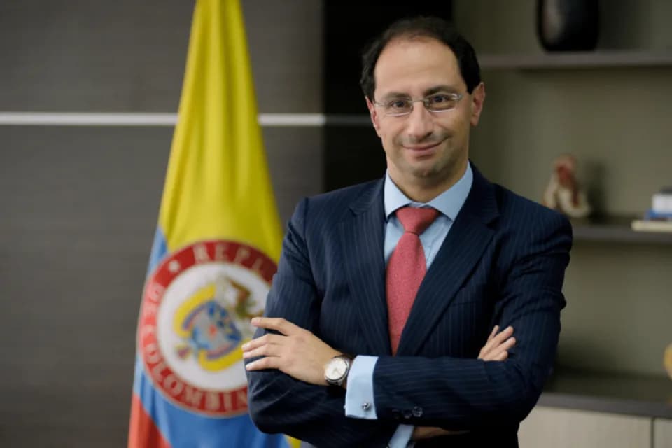 Gobierno plantea medidas para atraer inversión y aumentar productividad de los ministerios