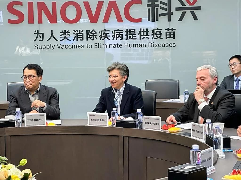 Bogotá realizará una inversión por $450.000 millones para la construcción de la primera fábrica de vacunas de Colombia; Sinovac aportará $347.000 millones entre 2024 y 2033