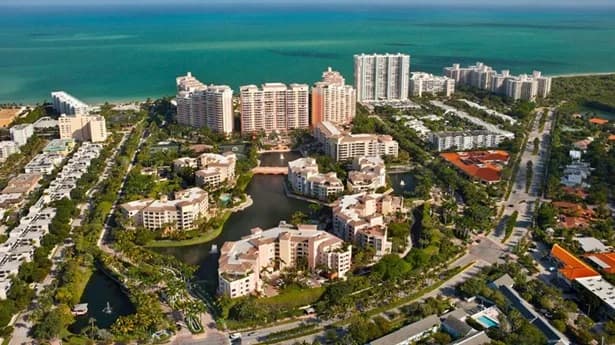 Fuerte caída en ventas y precios de vivienda en Florida auguran nueva burbuja inmobiliaria