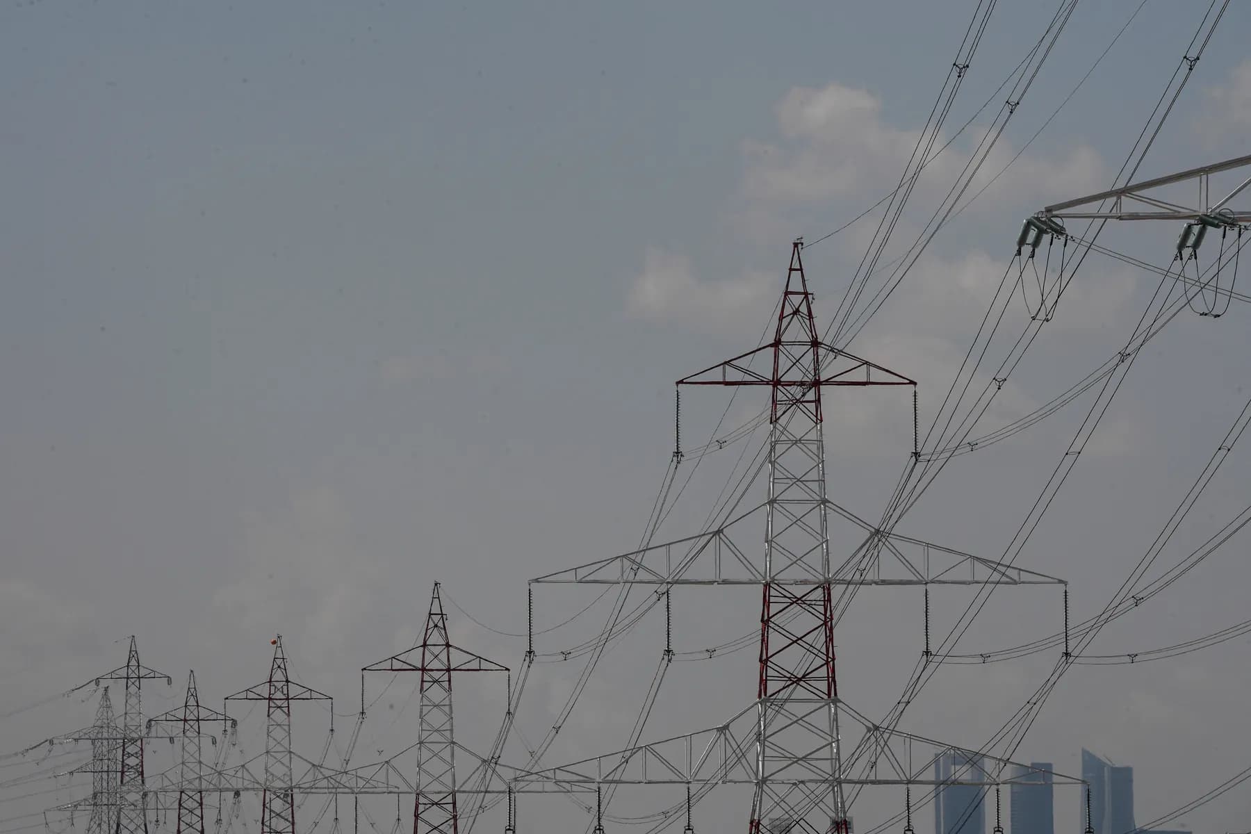 Gremios del sector energético piden a la nueva ministra priorizar la seguridad energética, la infraestructura y medidas frente al Fenómeno de El Niño