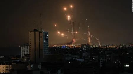 Una base de las Fuerzas Aéreas en el sur de Israel y menor de edad herido por la metralla de los drones y misiles interceptados, lo daños por el ataque de Irán; Benjamin Netanyahu asegura que vencerán