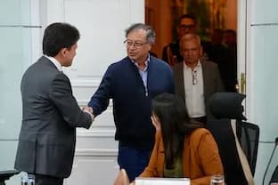 Centro Nacional de Consultoría reveló aumento de la imagen positiva de Gustavo Petro en enero es del 53,5% después que diciembre estaba en 50,2%