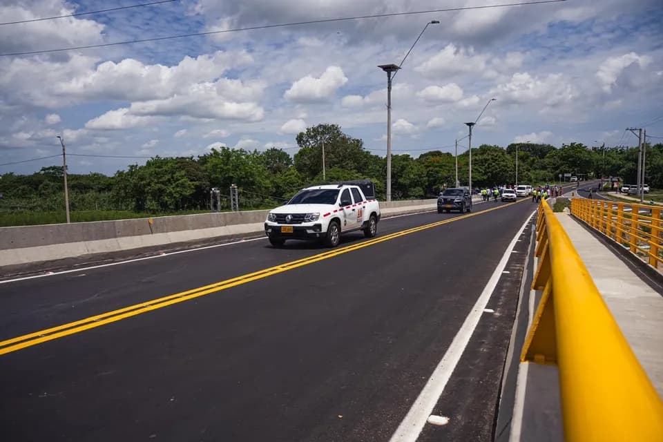 Con una inversión de $11.000 millones ponen en servicio puente en la intersección de la vía Malambo–Caracolí con la Circunvalar de la Prosperidad
