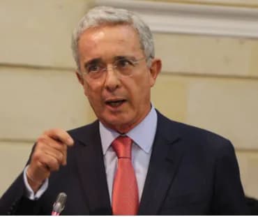 Juez rechazó solicitud de nulidad y ordenó seguir adelante con el proceso contra el expresidente Álvaro Uribe por fraude procesal y soborno