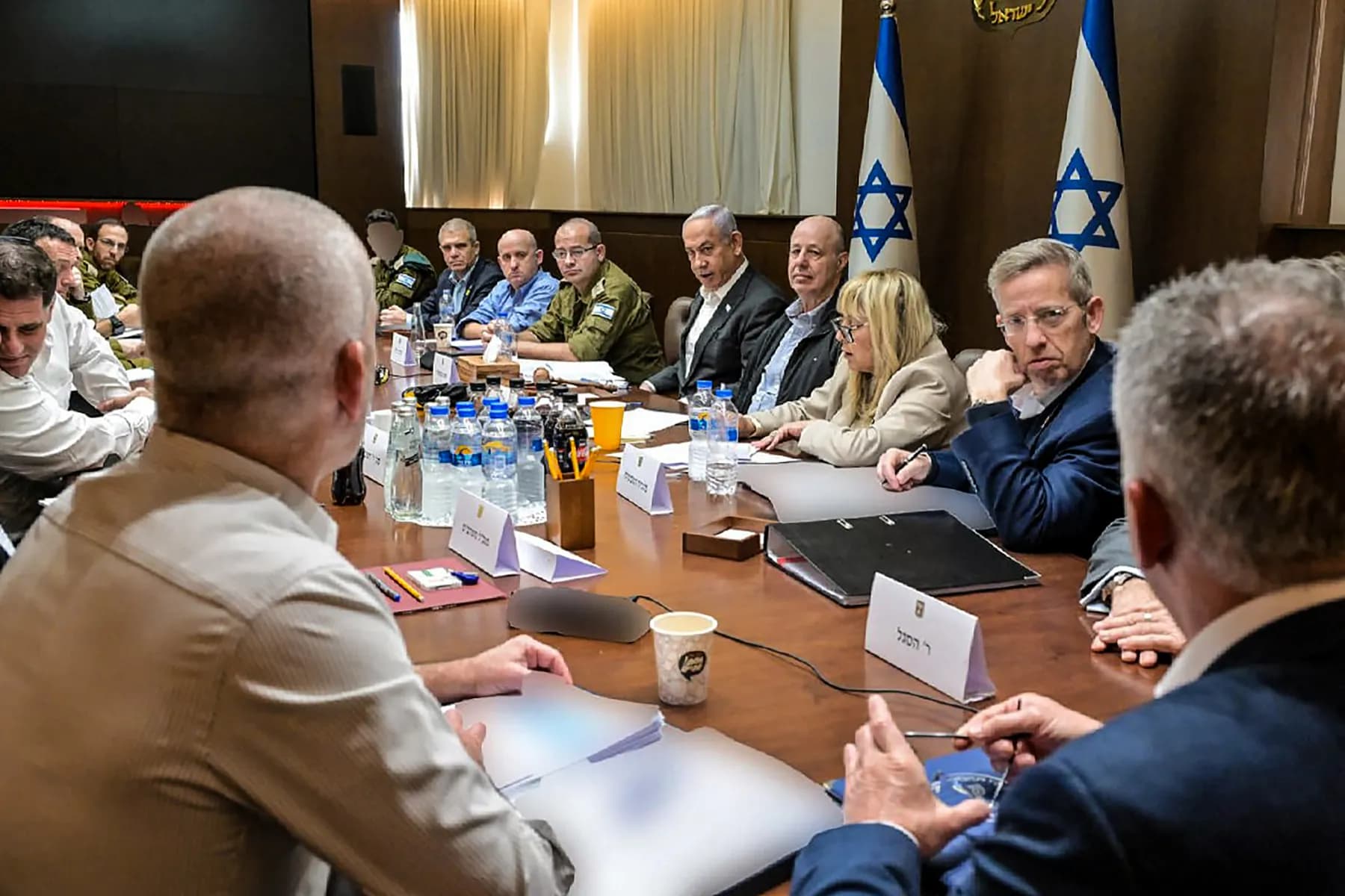 El Gabinete de Seguridad israelí aprobó acuerdo de tregua con Hamás que permitirá un canje de rehenes por prisioneros palestinos
