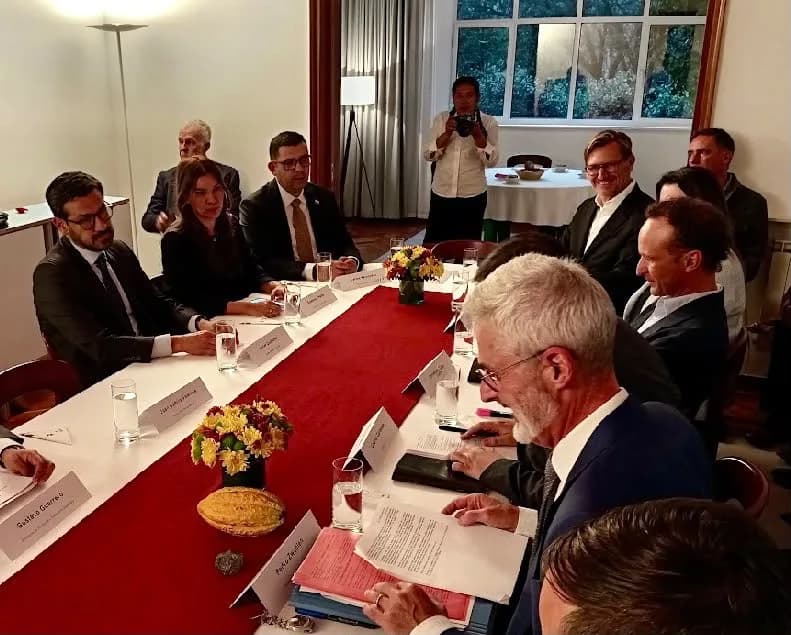 Colombia propuso a Suiza trabajar en regulaciones para facilitar la inclusión financiera de los mineros y fortalecer las exportaciones de oro
