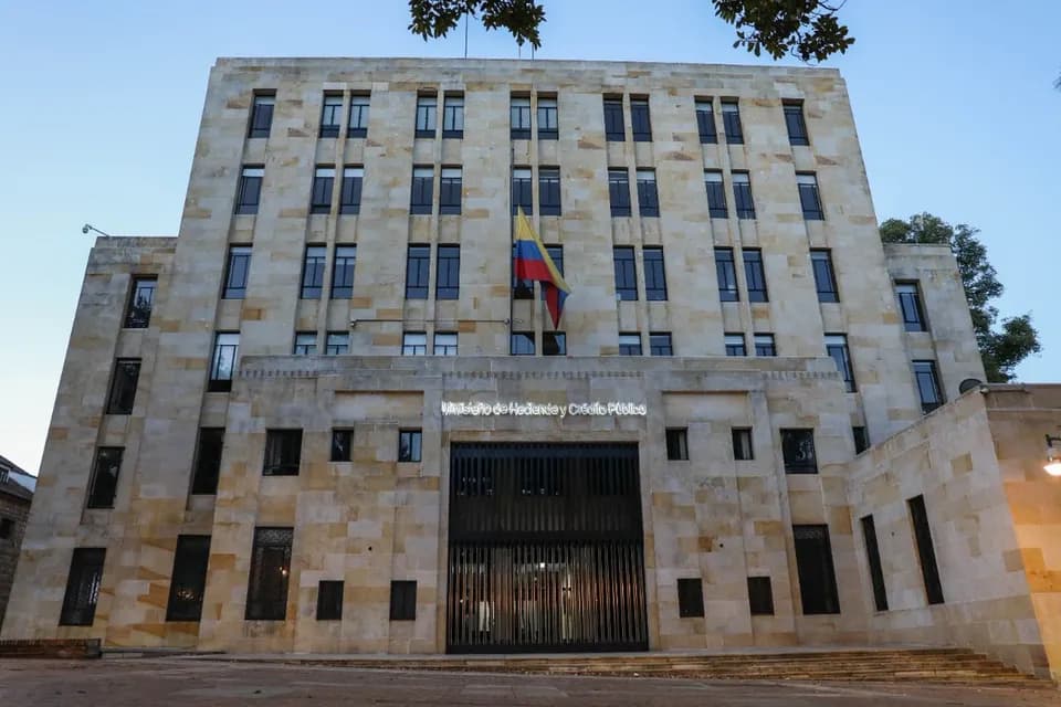 Hacienda girará más de US$319 millones para pagar deudas en moneda extranjera en enero de 2024 y más de $238 mil millones para obligaciones en el frente local