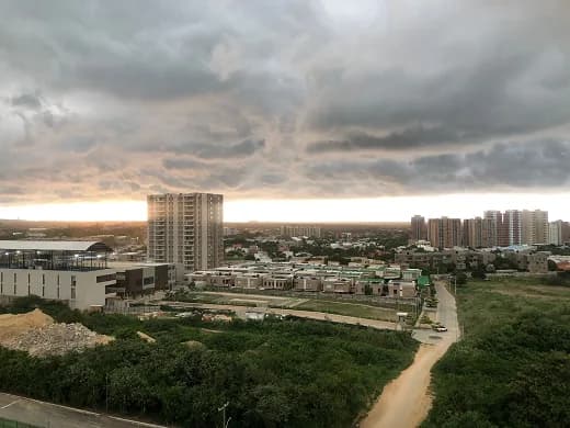 Fuertes vientos y lluvias volvieron a azotar a Barranquilla y su área metropolitana este jueves