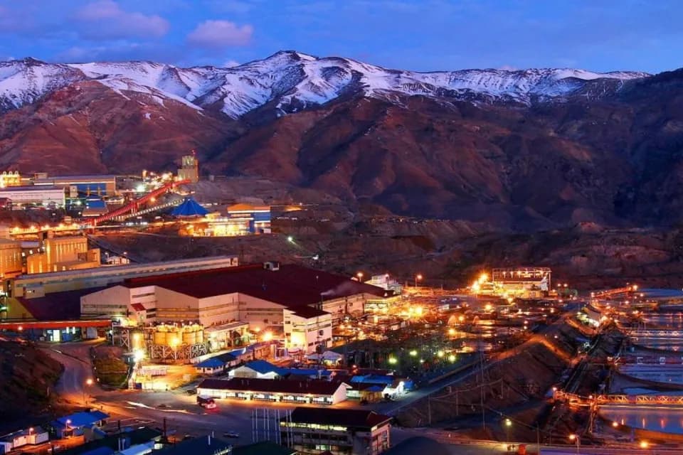 Producción de cobre de la compañía estatal Corporación Nacional del Cobre de Chile -Codelco- creció 10,1% en agosto tras repunte en El Teniente