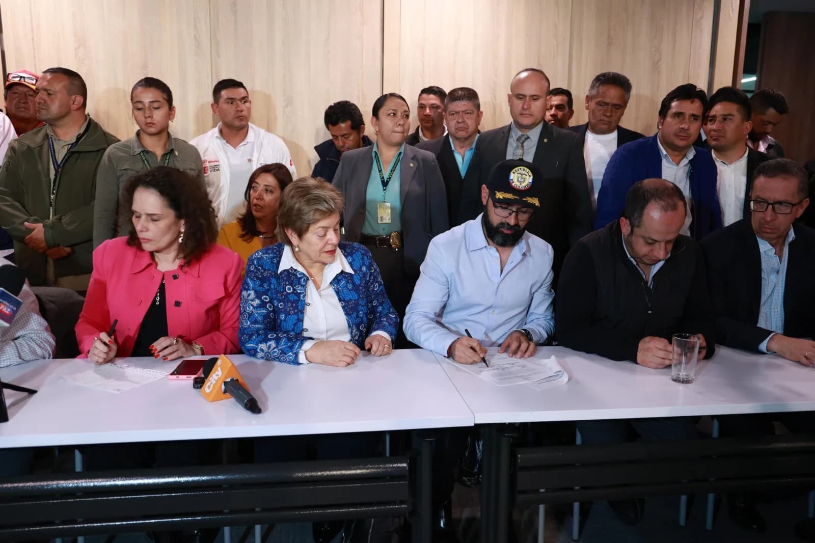 Presidente Petro confirmó que el Gobierno llegó a un acuerdo con el gremio de los transportadores: aumentarán $800 el precio del Acpm en dos tandas