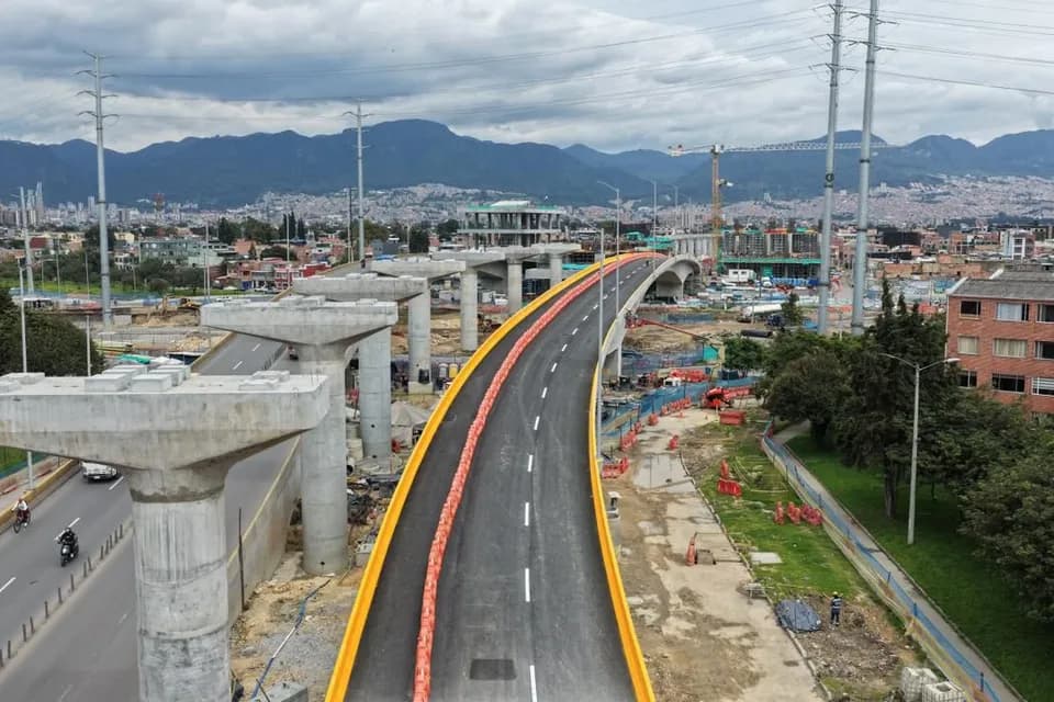 Alcaldía de Bogotá inauguró puente vehicular sur de la Av. Primero de Mayo con Av. 68, obra complementaria de la Primera Línea del Metro